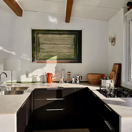 Holiday home Ganzes Haus, Terrasse, Meerblick, 100m Zum *