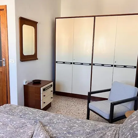 Ganzes Haus, Terrasse, Meerblick, 100m Zum Holiday home La Jaca